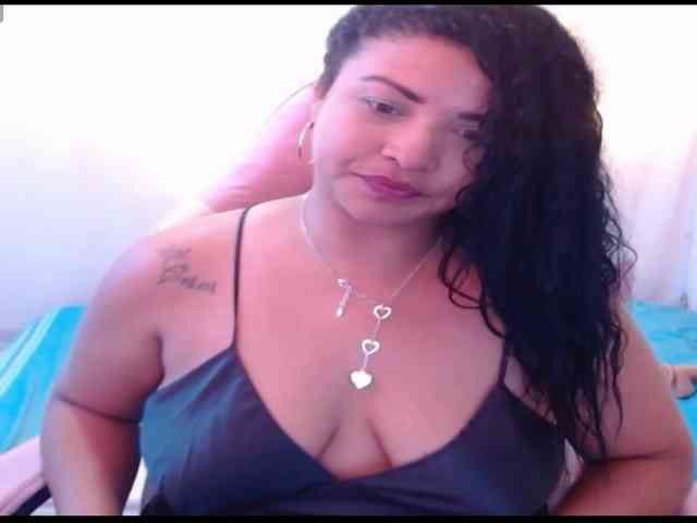 hornyy-cougar webcam