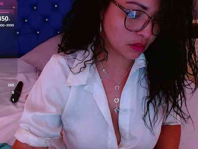 hornyy-cougar webcam