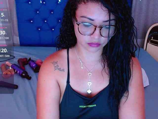 hornyy-cougar webcam