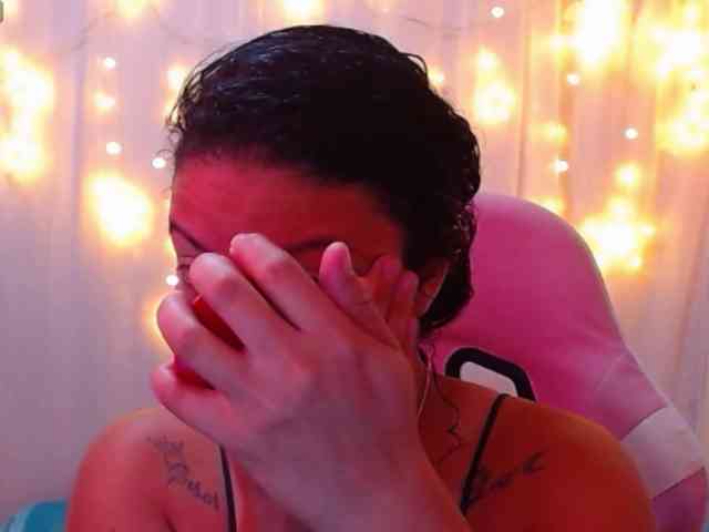 hornyy-cougar webcam