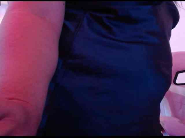 hornyy-cougar webcam