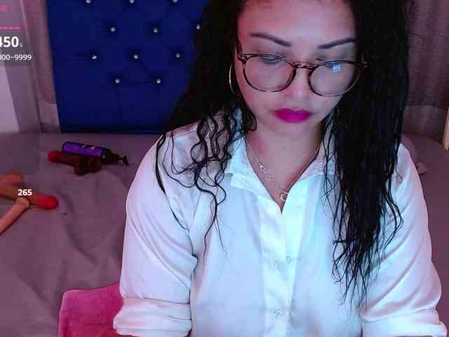 hornyy-cougar webcam