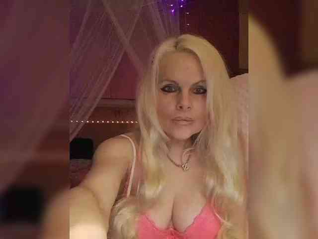 DarkAngelus29 Live Webcam on BongaCams