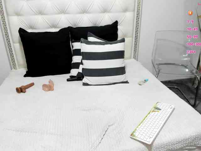 LeylaWildxx webcam
