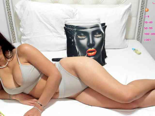 LeylaWildxx webcam