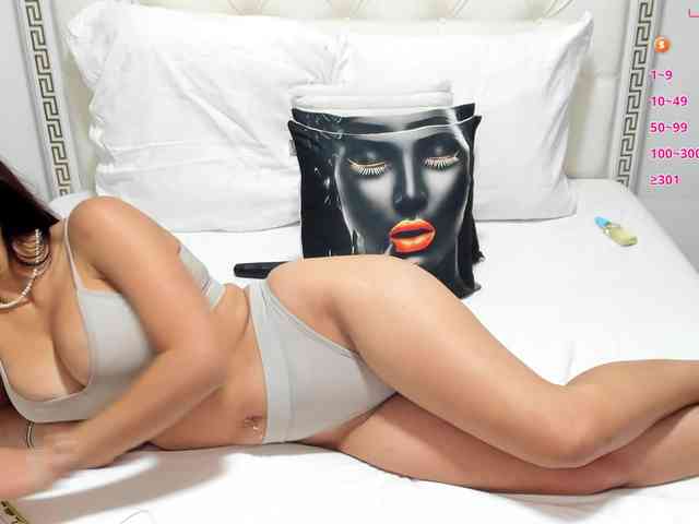 LeylaWildxx webcam
