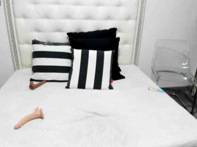 LeylaWildxx webcam