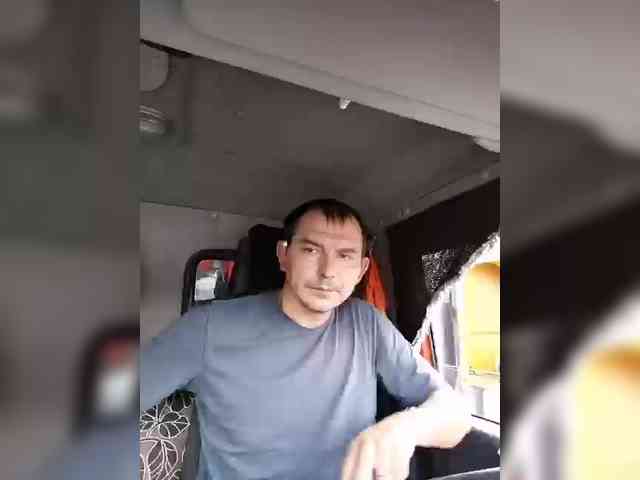 Alexxxalexxxp (42, White Cam Boy) performing ass fucking.