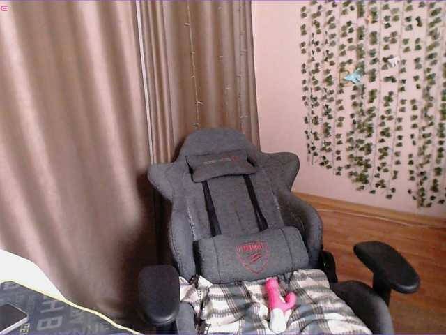 Pussy-Juice's BongaCams show and profile