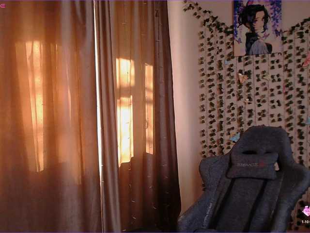 Pussy-Juice's BongaCams show and profile