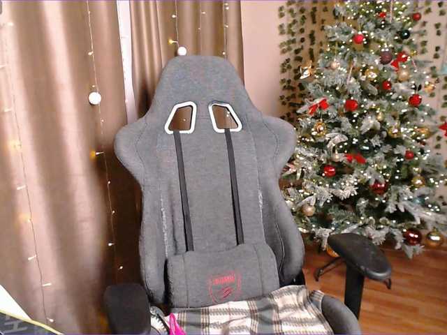 Pussy-Juice's BongaCams show and profile