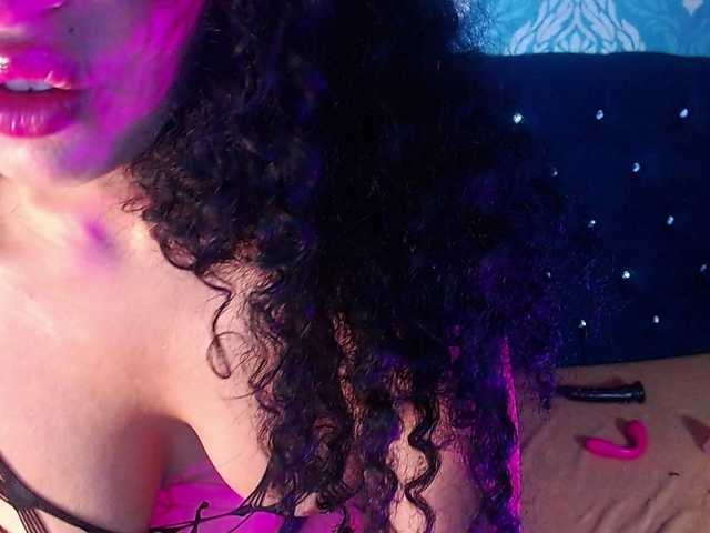 sofiacowperx's BongaCams show and profile