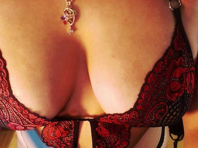 sofiacowperx's BongaCams show and profile