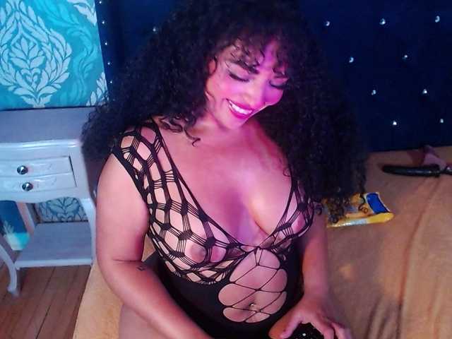 sofiacowperx's BongaCams show and profile
