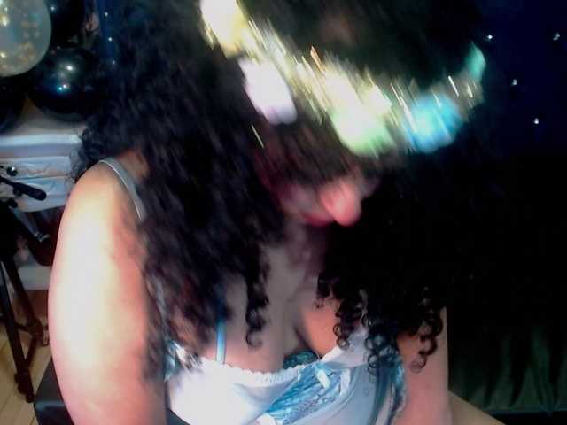 sofiacowperx's BongaCams show and profile