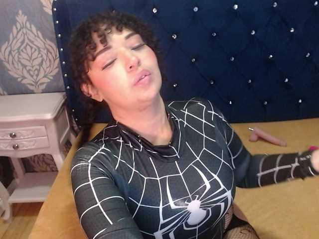 sofiacowperx's BongaCams show and profile