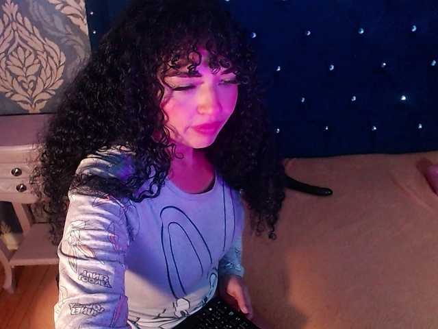 sofiacowperx's BongaCams show and profile