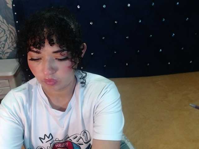 sofiacowperx's BongaCams show and profile