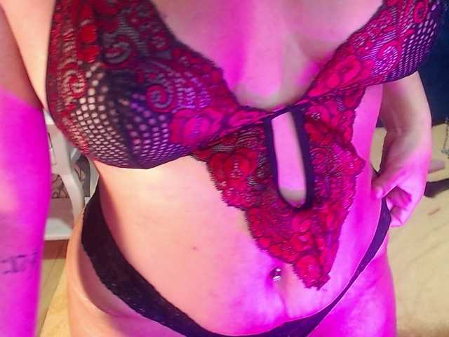 sofiacowperx's BongaCams show and profile