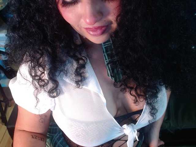 sofiacowperx's BongaCams show and profile