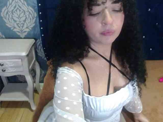 sofiacowperx webcam