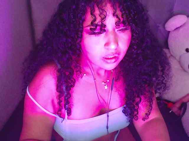 sofiacowperx webcam
