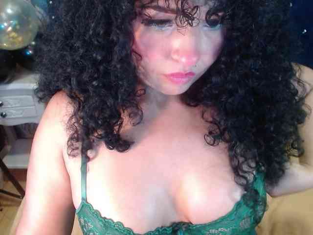 sofiacowperx Live Webcam on BongaCams