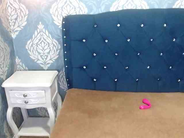 sofiacowperx webcam