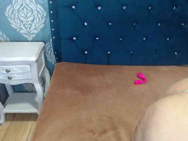 sofiacowperx webcam