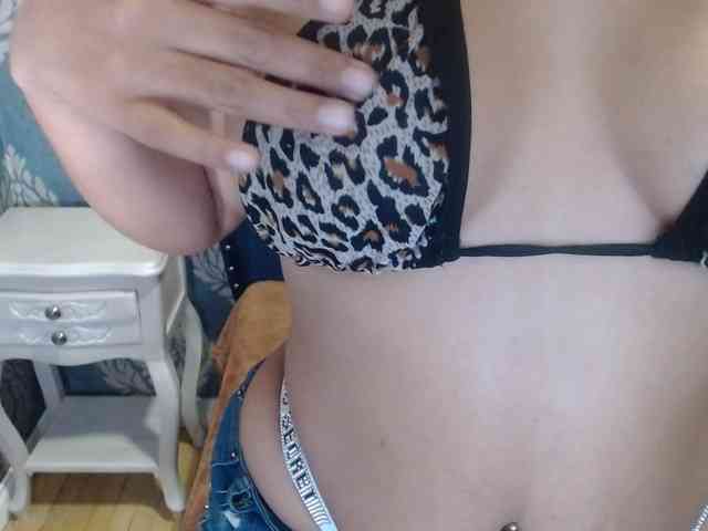 sofiacowperx bongacams