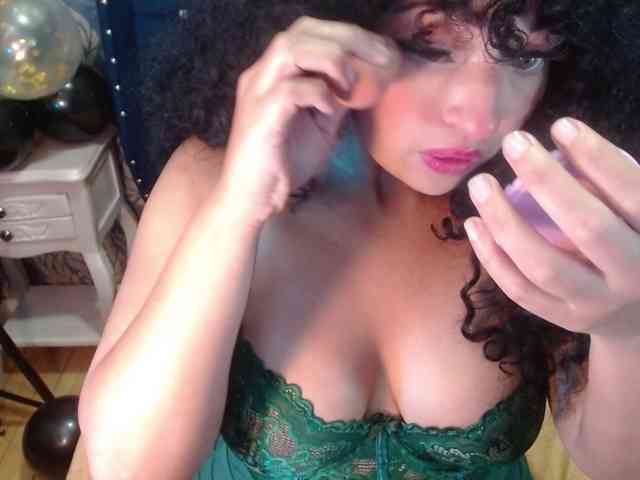 sofiacowperx Live Webcam on BongaCams