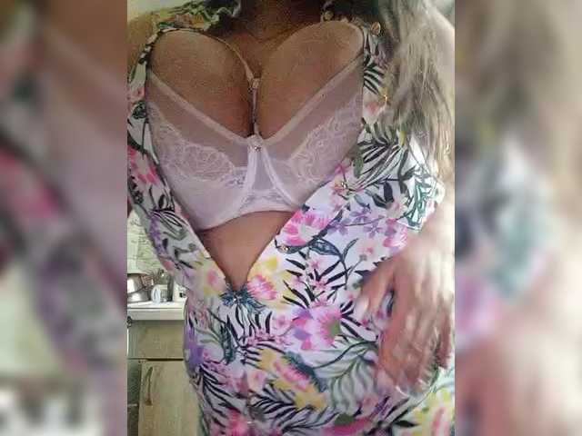 sexykucka's BongaCams show and profile