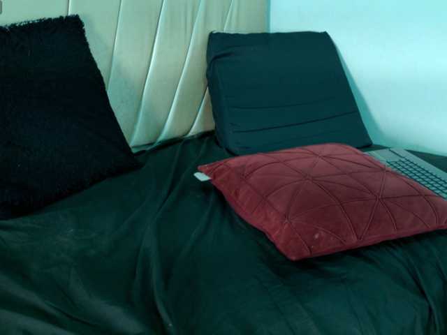 mikoto-urab's BongaCams show and profile