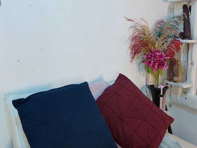 mikoto-urab's BongaCams show and profile