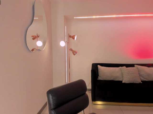 SavannahStorm's BongaCams show and profile