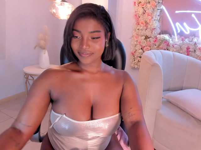 SavannahStorm's BongaCams show and profile