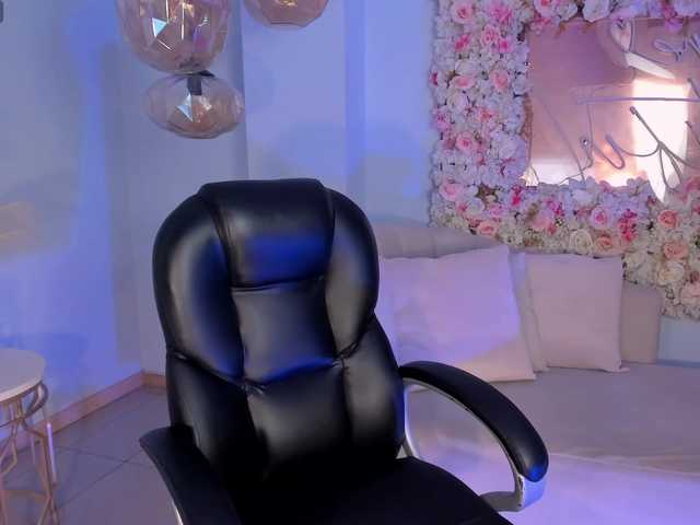 SavannahStorm's BongaCams show and profile