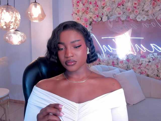 SavannahStorm's BongaCams show and profile