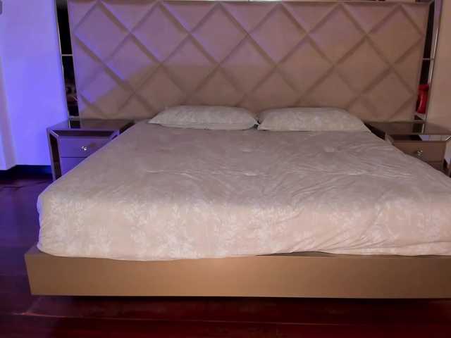 SavannahStorm's BongaCams show and profile