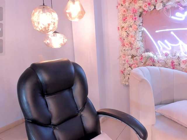 SavannahStorm's BongaCams show and profile