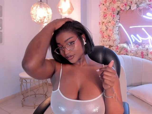 SavannahStorm's BongaCams show and profile