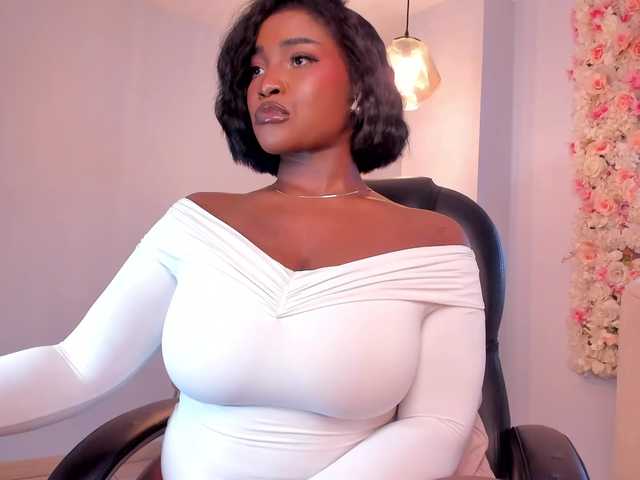 SavannahStorm's BongaCams show and profile