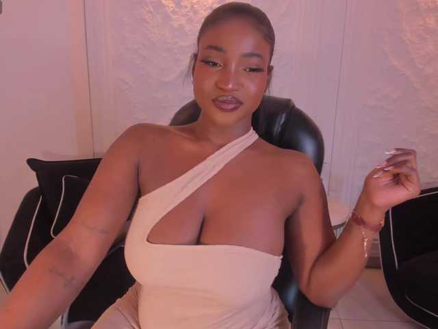 SavannahStorm's BongaCams show and profile