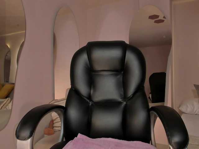 SavannahStorm's BongaCams show and profile