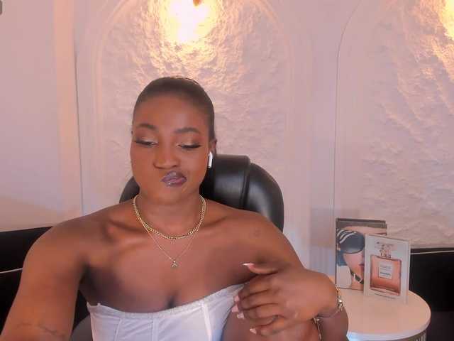 SavannahStorm's BongaCams show and profile