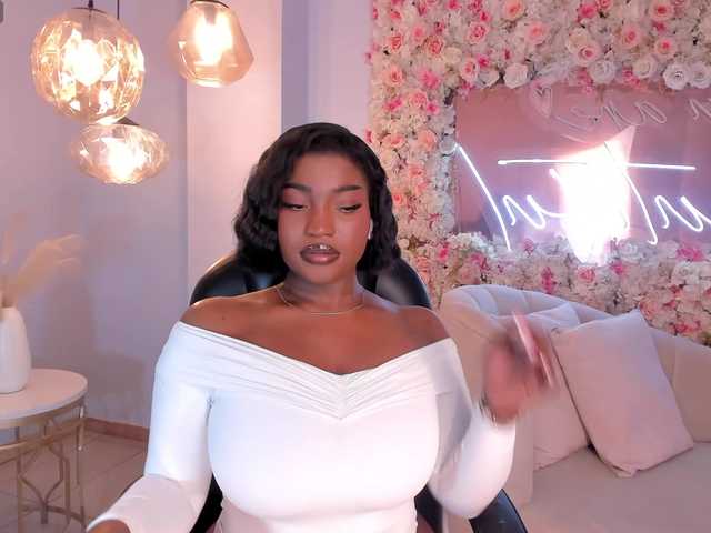 SavannahStorm's BongaCams show and profile