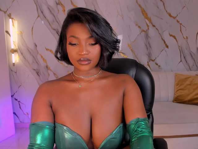 SavannahStorm's BongaCams show and profile