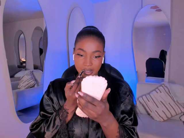 SavannahStorm's BongaCams show and profile