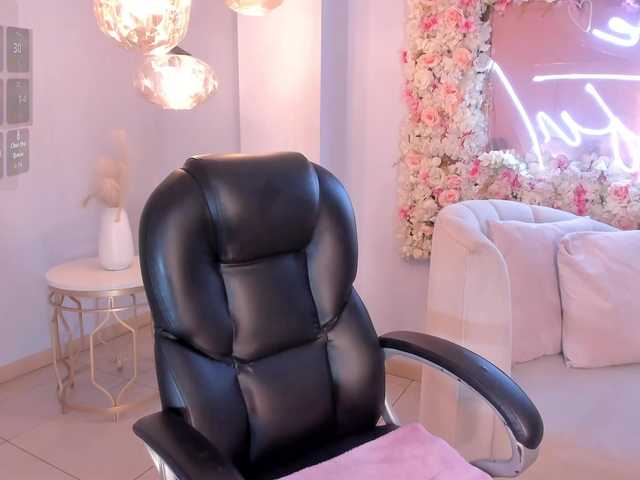 SavannahStorm's BongaCams show and profile