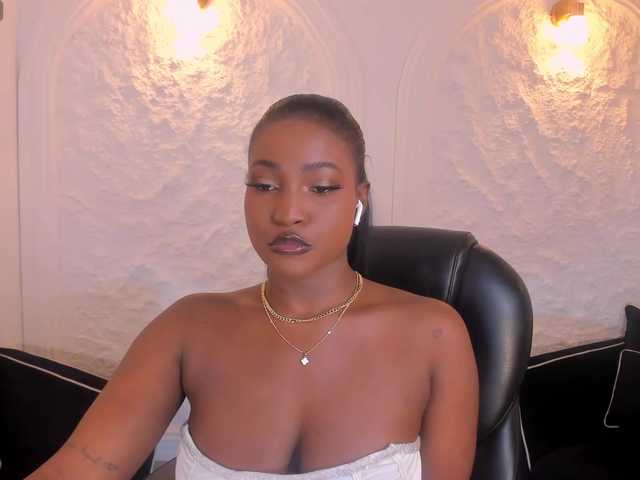 SavannahStorm's BongaCams show and profile